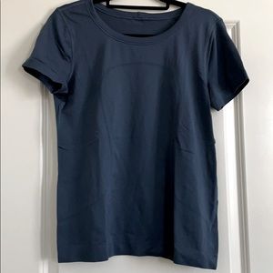 COPY - Lululemon swiftly s/s shirt in steel gray …